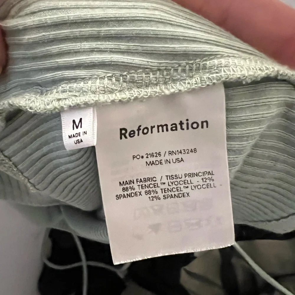 REFORMATION YVIE TOP - Picture 5 of 5